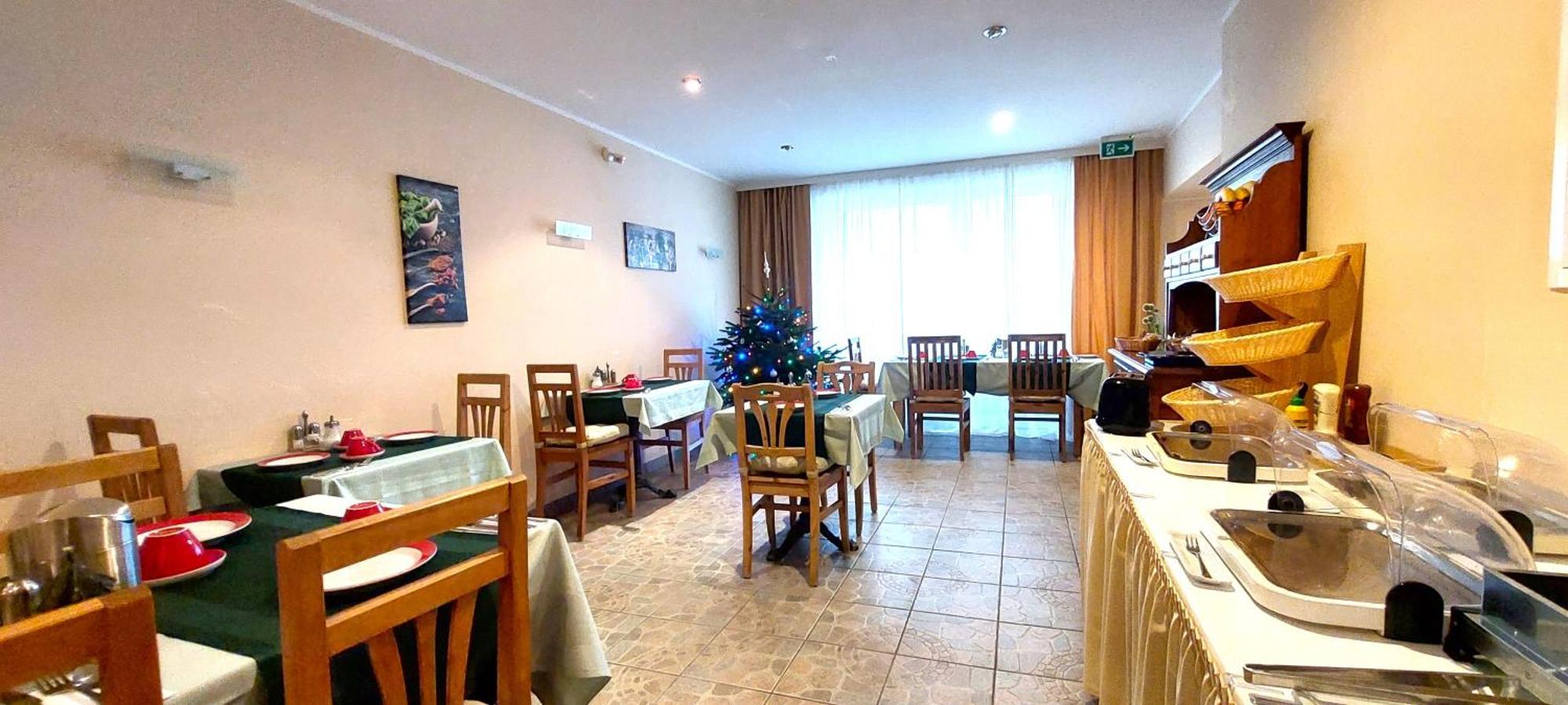 Airport Messe 3* Dusseldorf