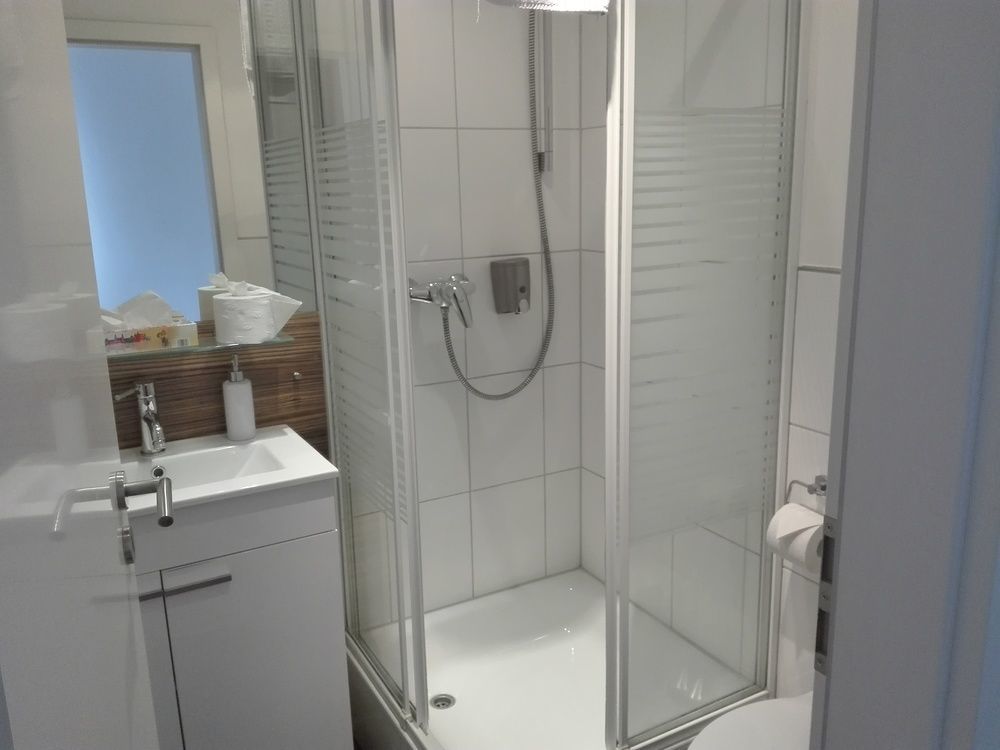 Hotel Airport Messe 3*