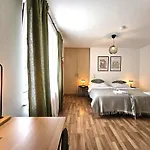 Airport Messe 3* Dusseldorf