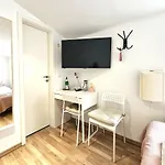 Hotel Airport Messe 3*